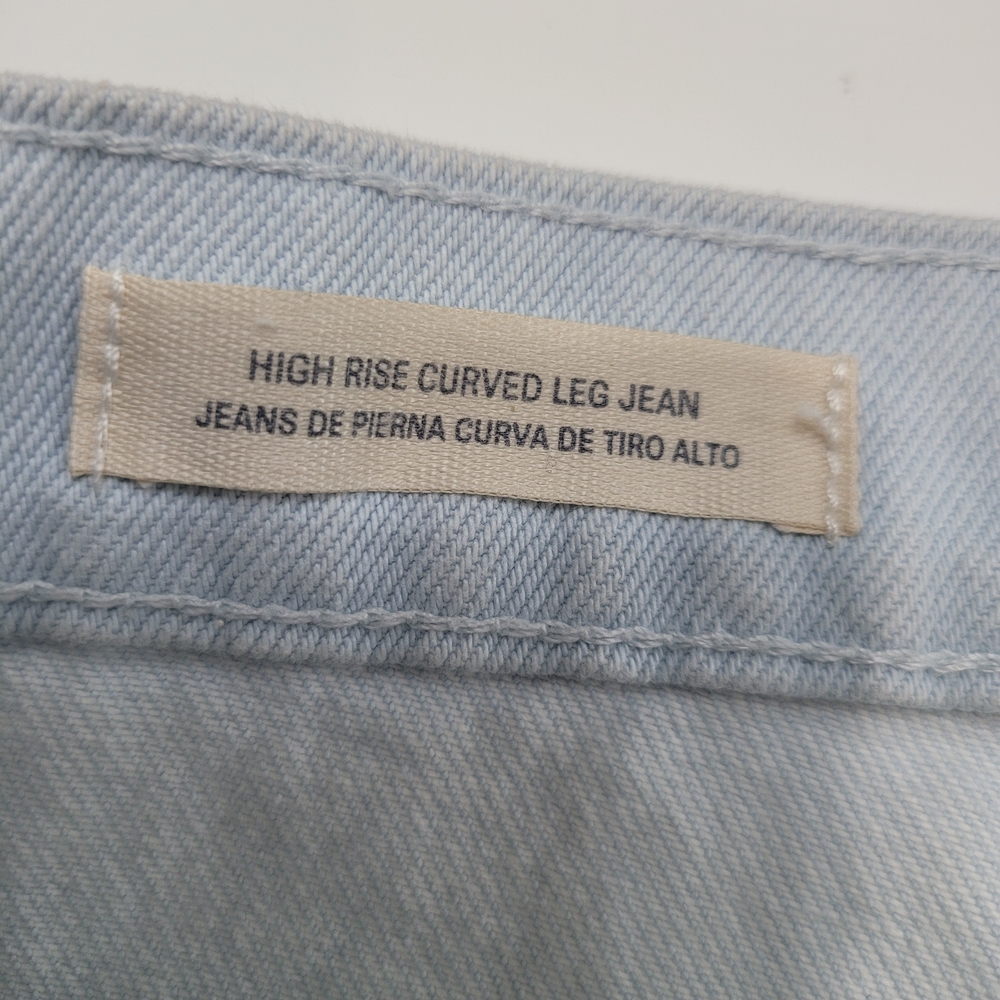 Universal Thread High-Rise Curved Leg Barrel Ballow Light Wash Jeans  Size 6 - Picture 13 of 16